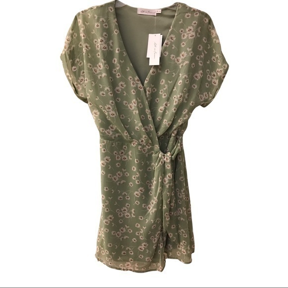 All in favor cap sleeves wrap around dress Sz XS - Picture 1 of 4